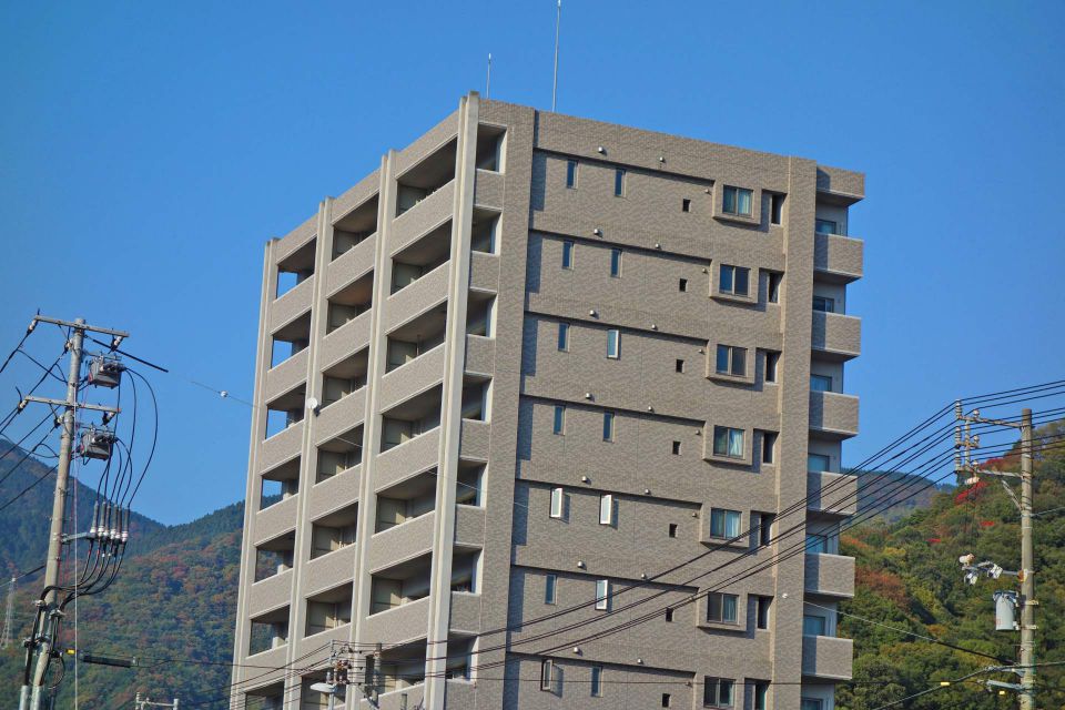 シャッター修理で安心安全を守るための費用相場と業者選びの完全ガイド