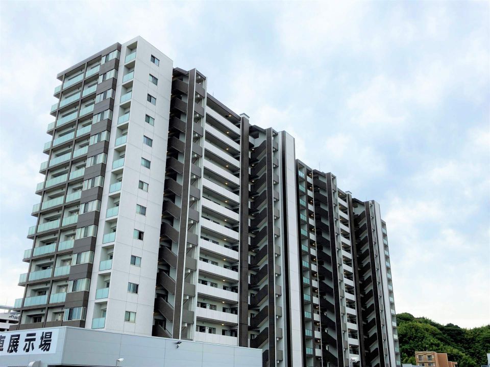 シャッター修理で安全と快適を守る専門業者選びと費用や予防メンテナンスのポイント