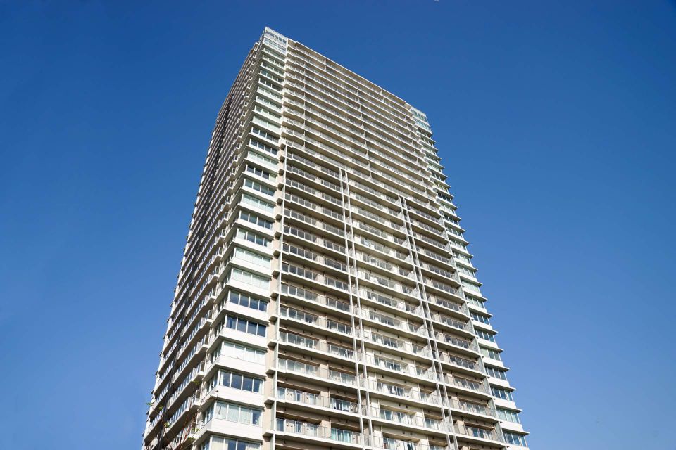 住まいの安心を守る雨戸シャッターの故障と修理は専門業者の技術が未来を左右する