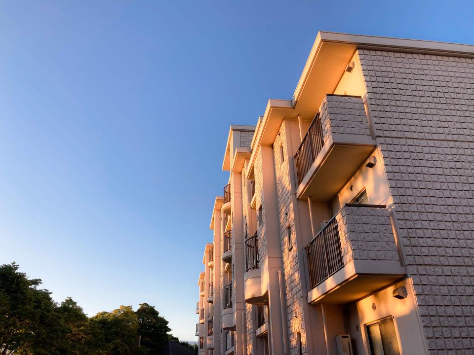 雨戸シャッターで守る快適な住まい長寿命のための修理とメンテナンスの知恵