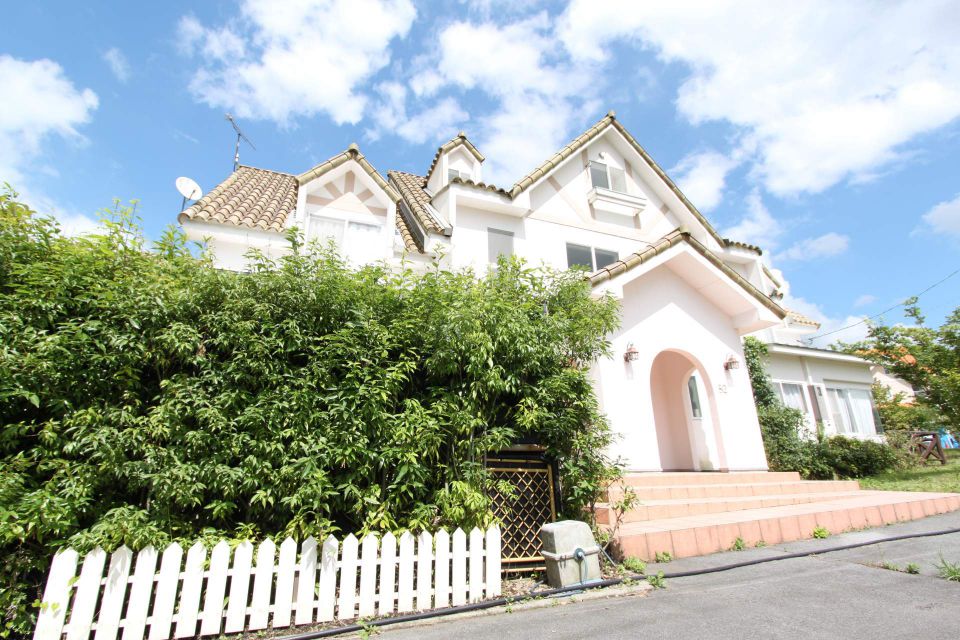 車庫シャッターを長持ちさせるための正しい点検と安全な修理依頼のすすめ