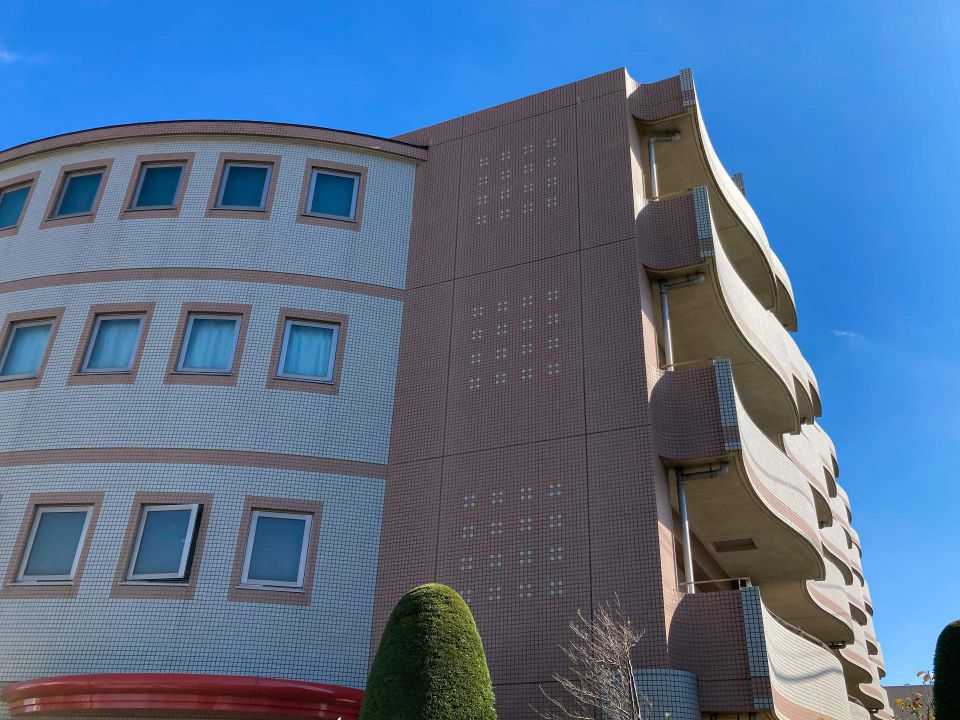 車庫シャッターを長く安全に使うための修理業者選びと正しいメンテナンス方法