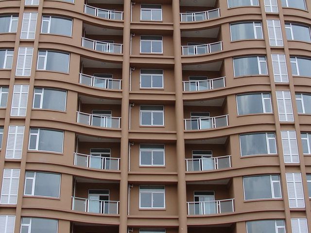 車庫シャッターの安全維持と業者選びで後悔しないための完全ガイド